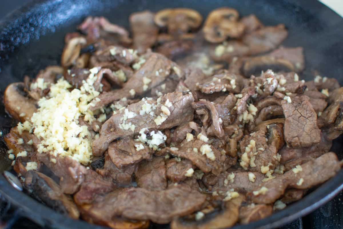 Beef Stir Fry Recipe with Mushrooms - katesbestrecipes.com